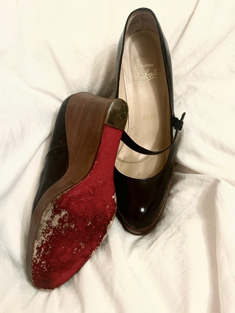 Christian Louboutin Black Patent Mary Jane Flats with Strap - Picture 3 of 6